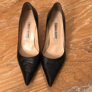 Manolo Blahnik black pumps